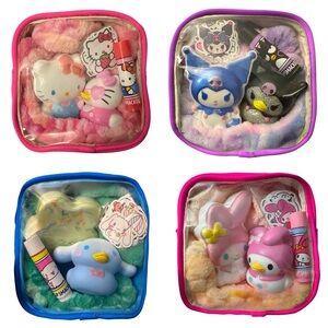 Hello Kitty and Friends Plush Bath Set